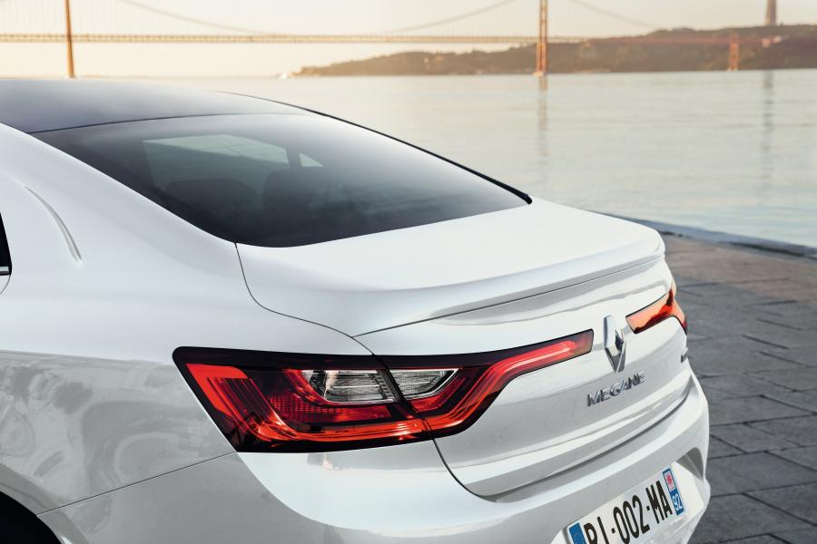 Детали экстерьера Renault Megane Sedan 2016 года  (фото 51 из 52)